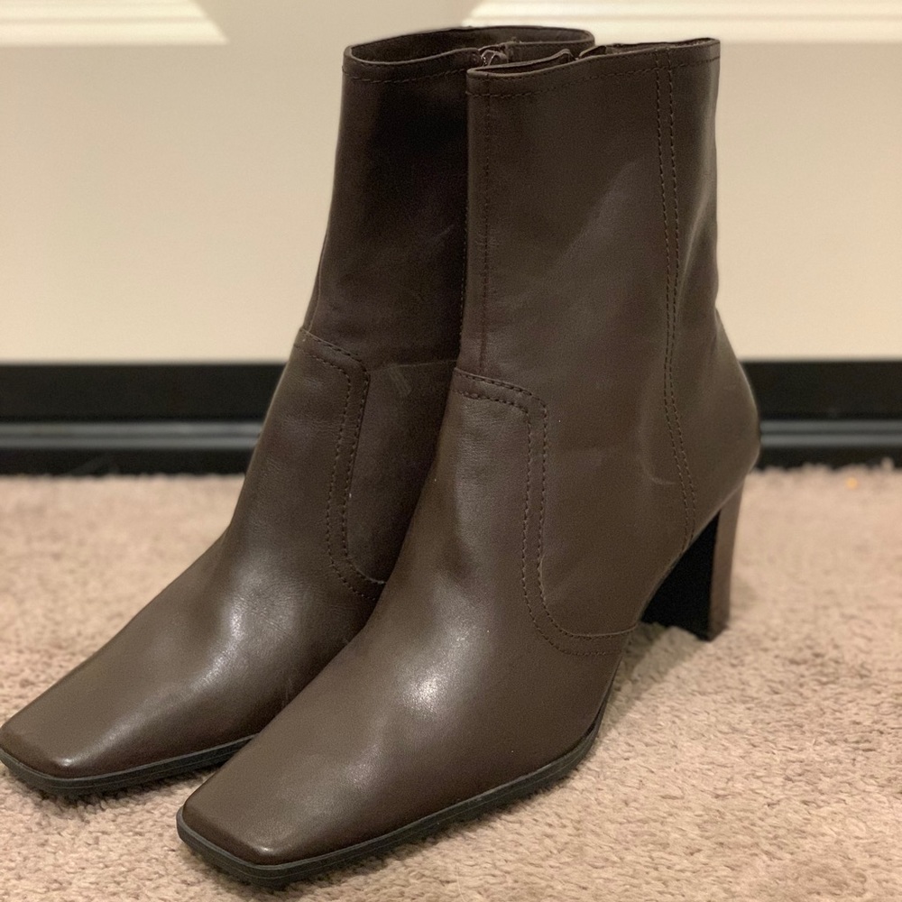 Women’s Vintage NINE & Company Leather Boots